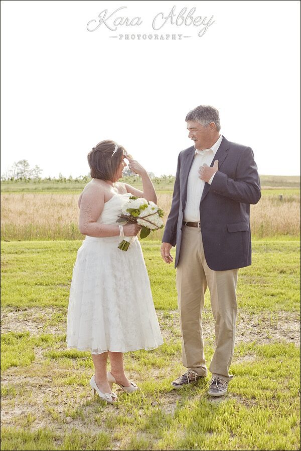 First Look Wedding Cobtree Vacation Rental Homes, Geneva, NY