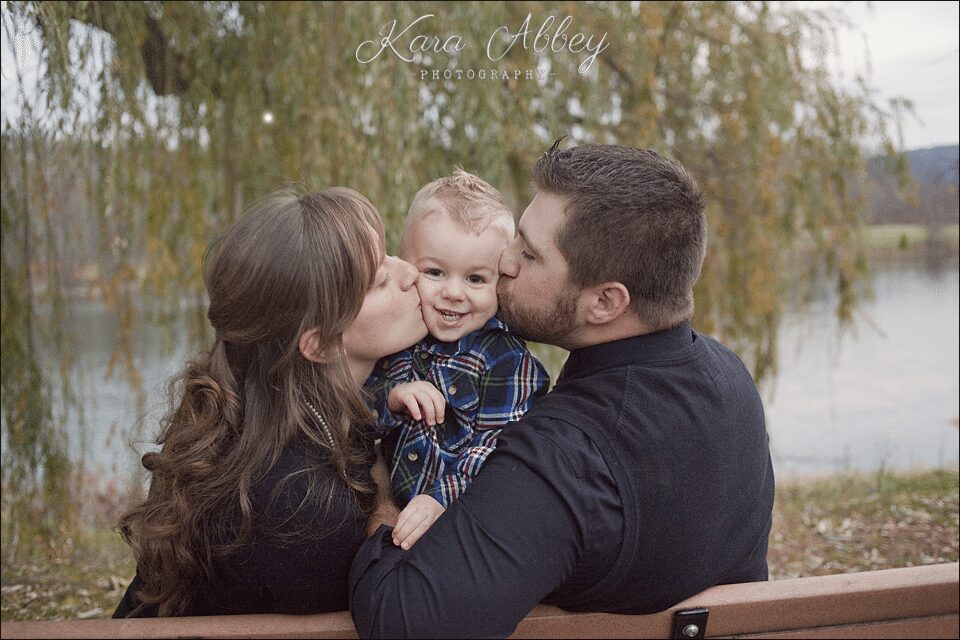 Family Photography Towanda PA Riverwalk Kiss Family Photography Towanda PA Riverwalk Kiss