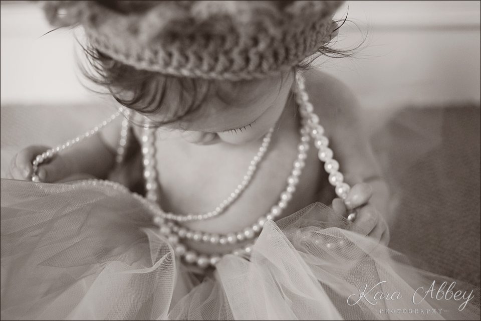 Baby kid photographer pearls 1st birthday princess family photographer Waverly NY