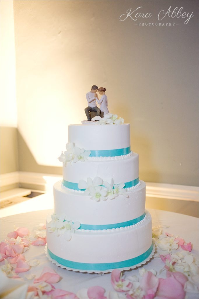 Wedding Photography Pittsburgh PA Irwin PA Greensburg PA Monroeville PA cake