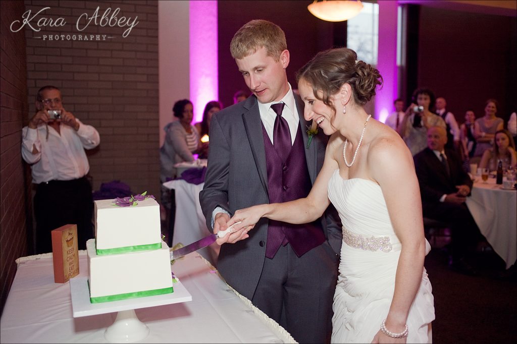Wedding Photography Pittsburgh PA Irwin PA Greensburg PA Monroeville PA cake