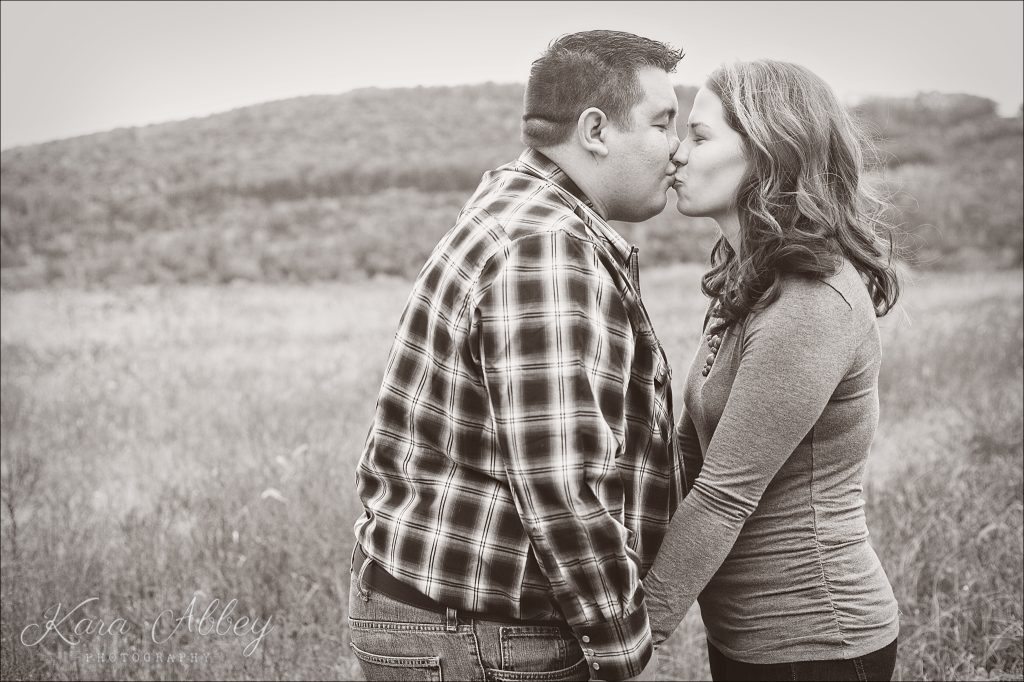 wedding engagement photographer Pittsburgh PA Irwin PA Greensburg PA Monroeville PA outdoor fall farm field