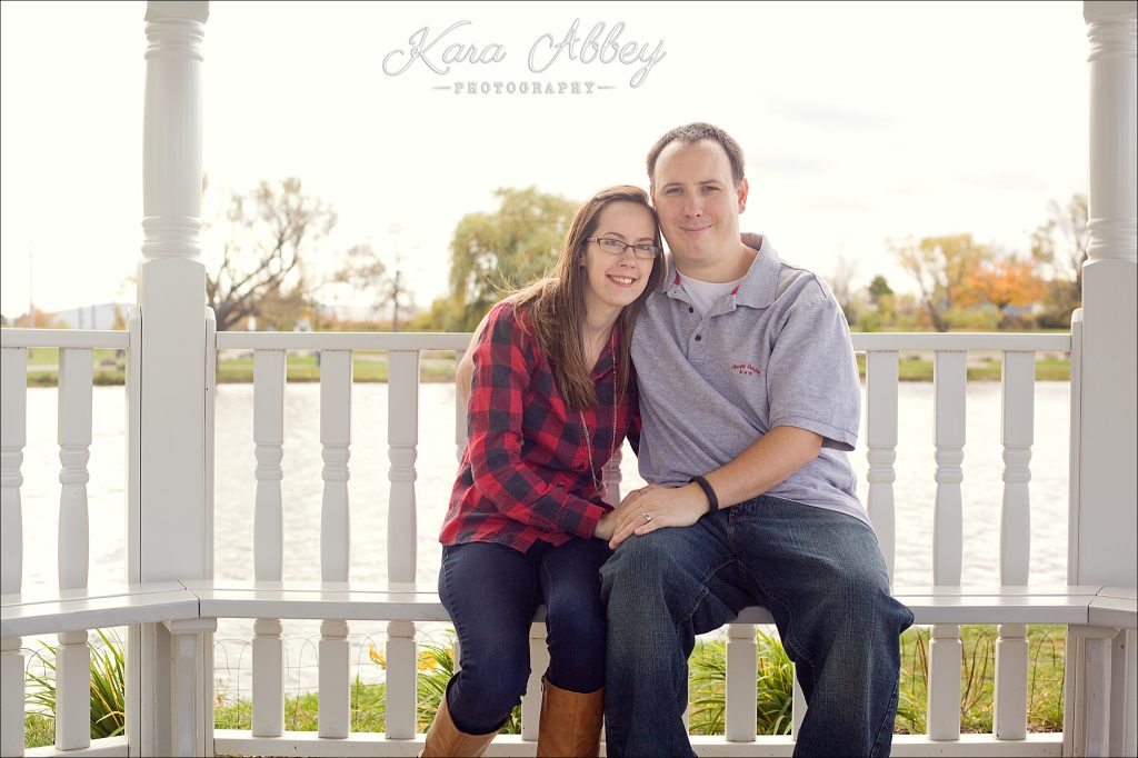 Outdoor Family Photography Pittsburgh PA Irwin PA Greensburg PA Monroeville PA couple mom dad