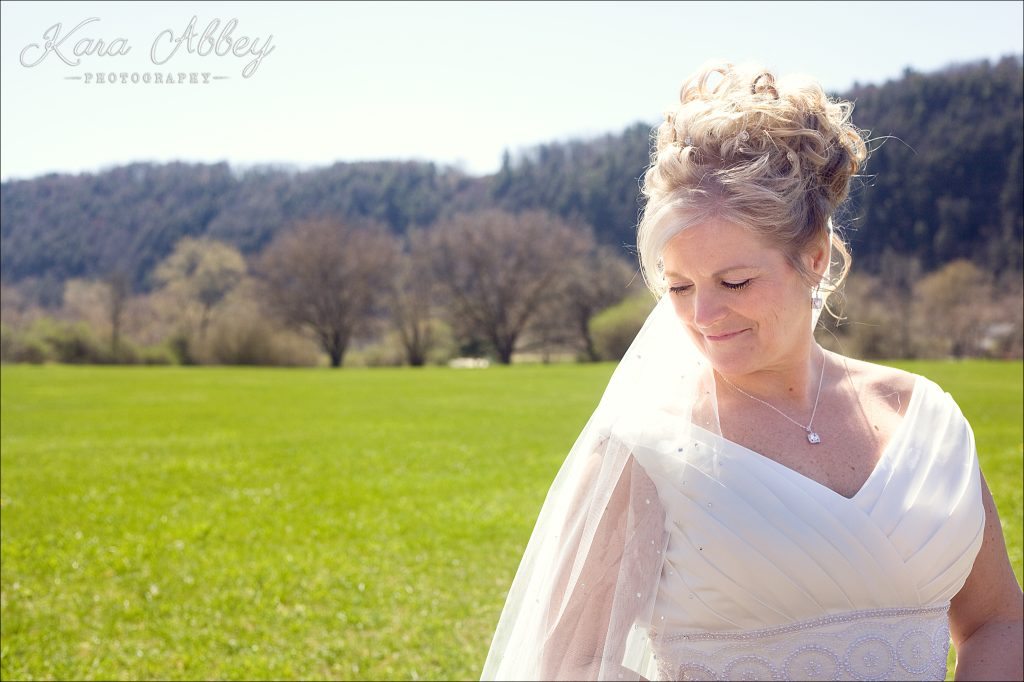 Wedding Photography Owego NY Irwin PA Greensburg PA Monroeville PA Pittsburg PA bride portrait