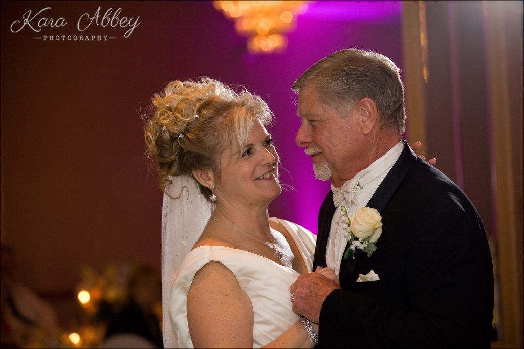 Wedding Photography Owego NY Irwin PA Greensburg PA Monroeville PA Pittsburg PA Treadway Inn bride groom first dance