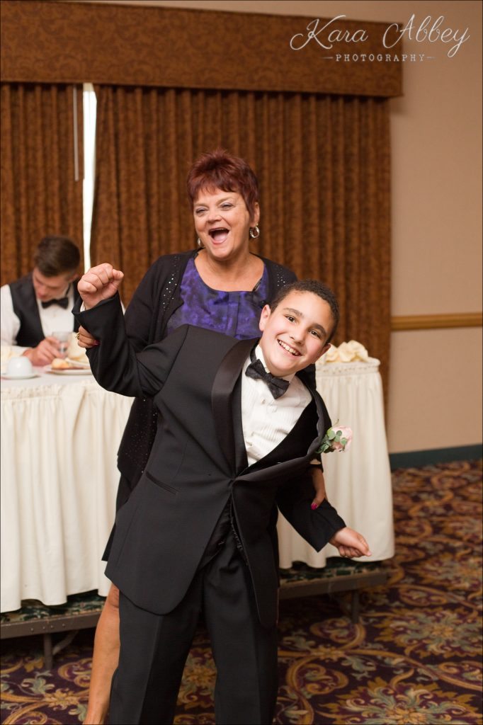 Wedding Photography Owego NY Irwin PA Greensburg PA Monroeville PA Pittsburg PA Treadway Inn dance reception
