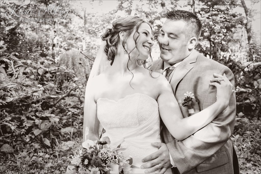 wedding photography Irwin, PA Pittsburgh, PA Towanda, PA Shoresbrook Inn bride & groom portrait