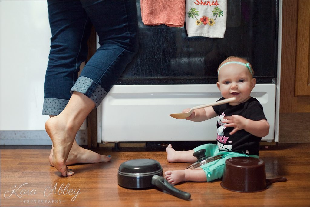 I Heart Faces September Photo Challenge Hard at Work Lifestyle Photography Irwin, PA Pittsburgh, PA Baby in the Kitchen