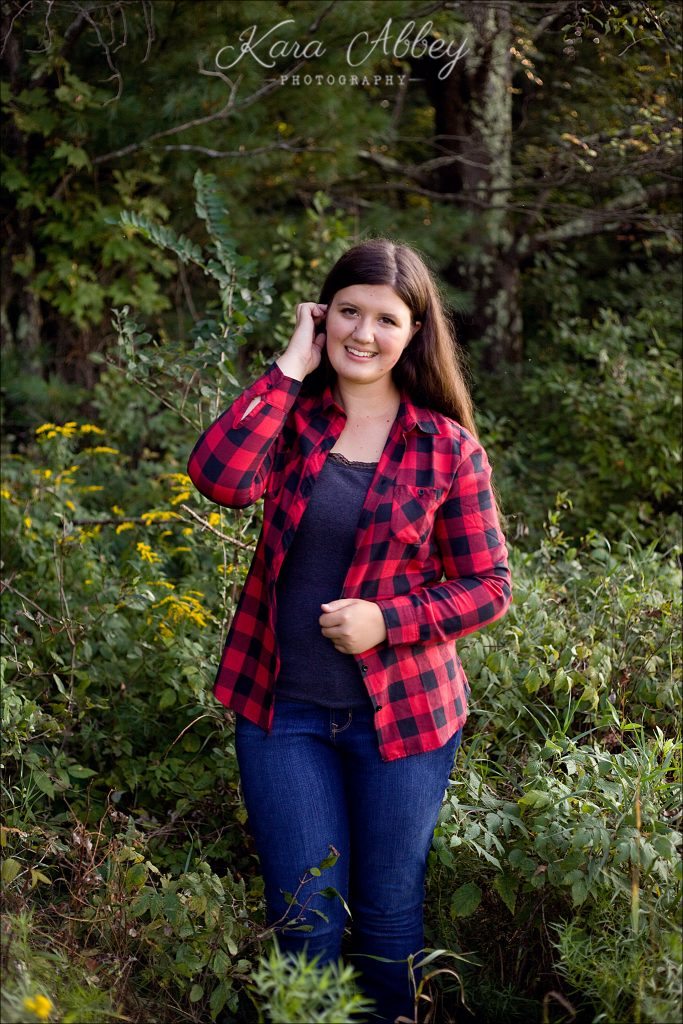 Outdoor Farm Field Rustic Senior Photography Irwin, PA Pittsburgh, PA