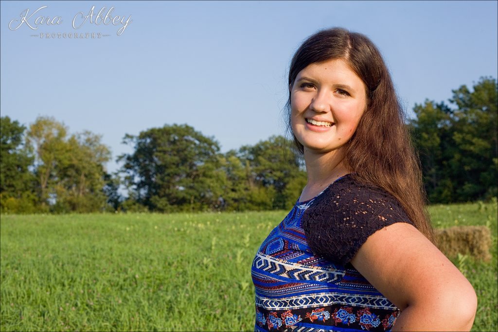 Outdoor Farm Field Rustic Senior Photography Irwin, PA Pittsburgh, PA