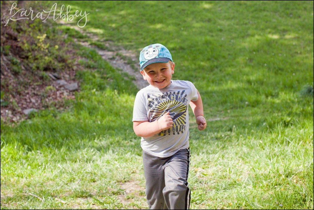 Spring Family Photography Brother & Sister Portraits at Waverly Glen, NY by Kara Abby Photography in Irwin, PA