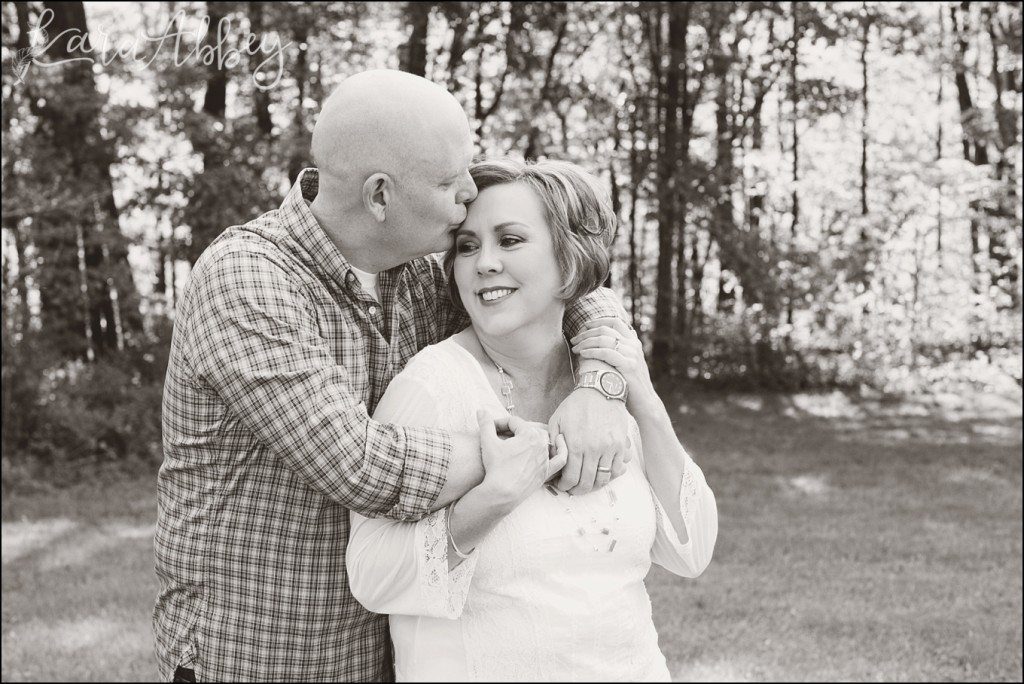 Summer Family Photography & 20 Year Anniversary Portraits at Oak Hollow Park in Irwin, PA by Kara Abbey Photography