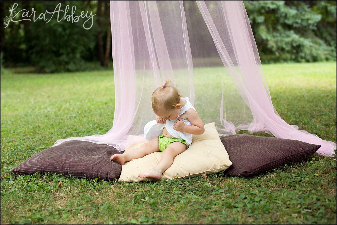Braelynn's whimsical summer 18 month portraits by Kara Abbey Photography in Irwin, PA