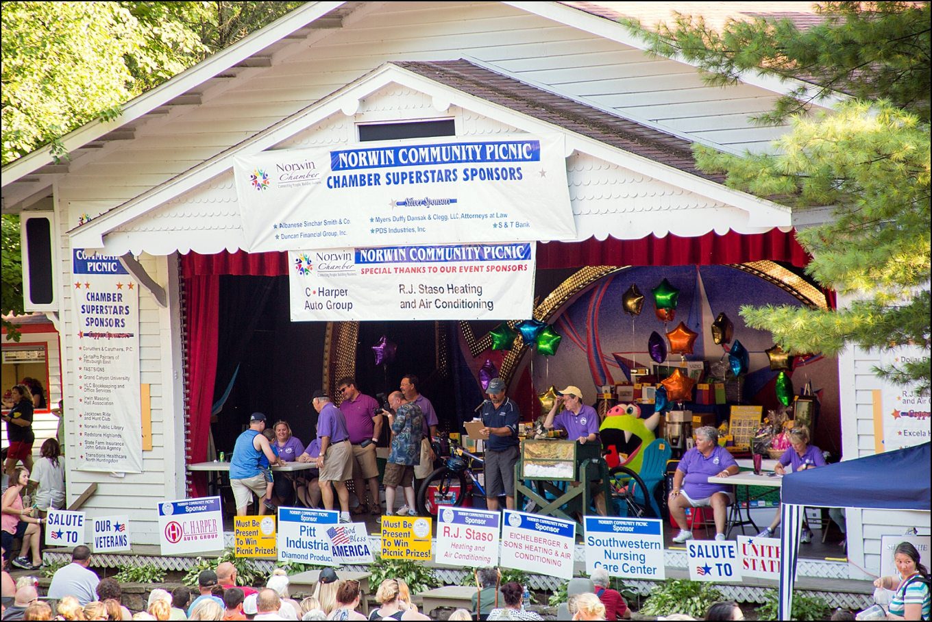 Annual Norwin Community Picnic at Idlewild Park & Soak Zone by Kara Abbey Photography in Irwin, PA