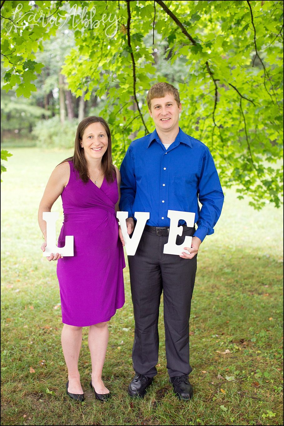 Laid Back Relaxed Maternity Photos at Home in Vestal, NY by Kara Abbey Photography in Irwin, PA