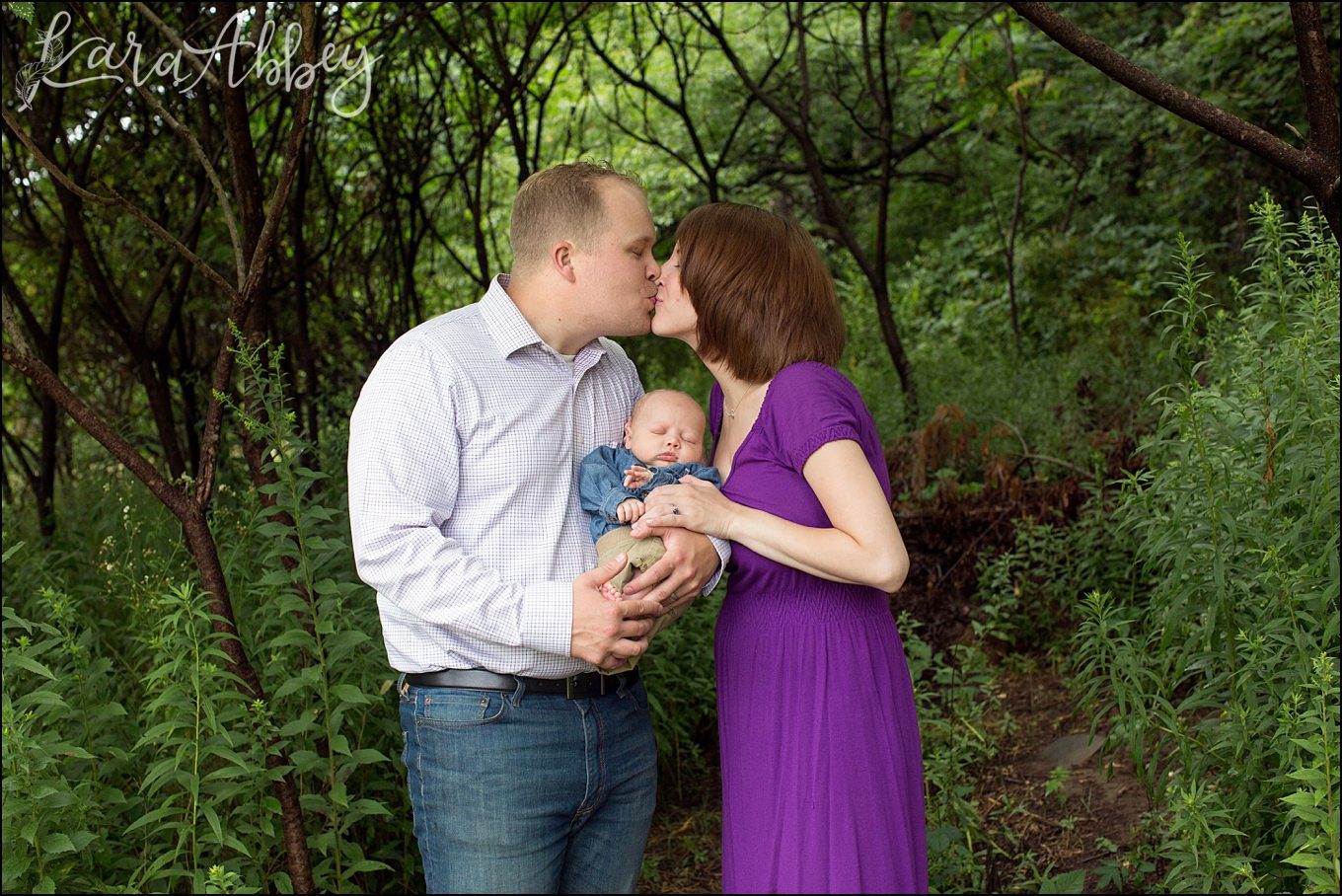 Outdoor Family & Newborn Photos at Home in Owego, NY by Kara Abbey Photography in Irwin, PA