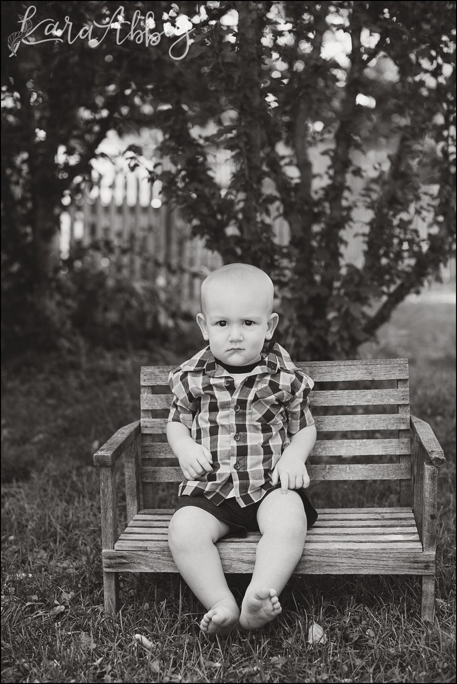 Outdoor Backyard Summer 1 Year Old Portraits by Kara Abbey Photography in Irwin, PA