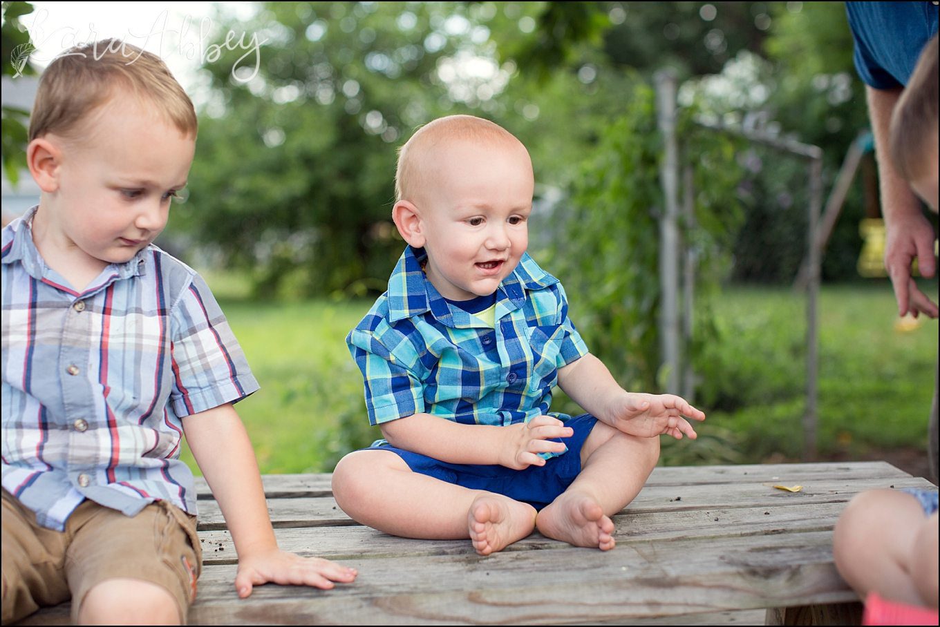 Outdoor Backyard Summer 1 Year Old Portraits by Kara Abbey Photography in Irwin, PA