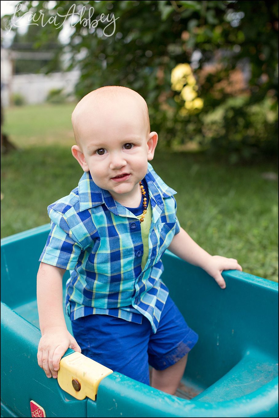 Outdoor Backyard Summer 1 Year Old Portraits by Kara Abbey Photography in Irwin, PA