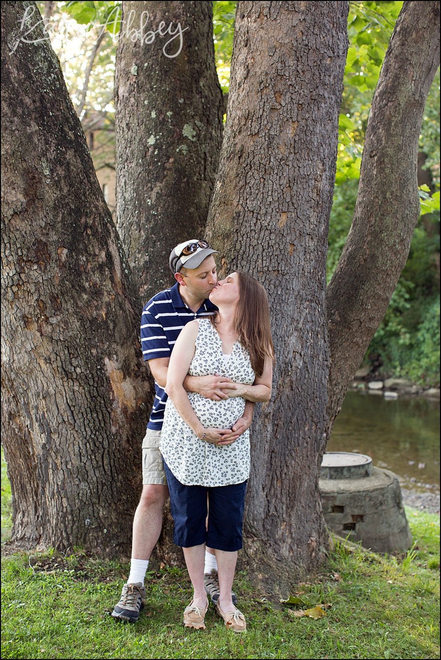 Manor Park in Manor, PA Summer Maternity Portraits by Kara Abbey Photography in Irwin, PA