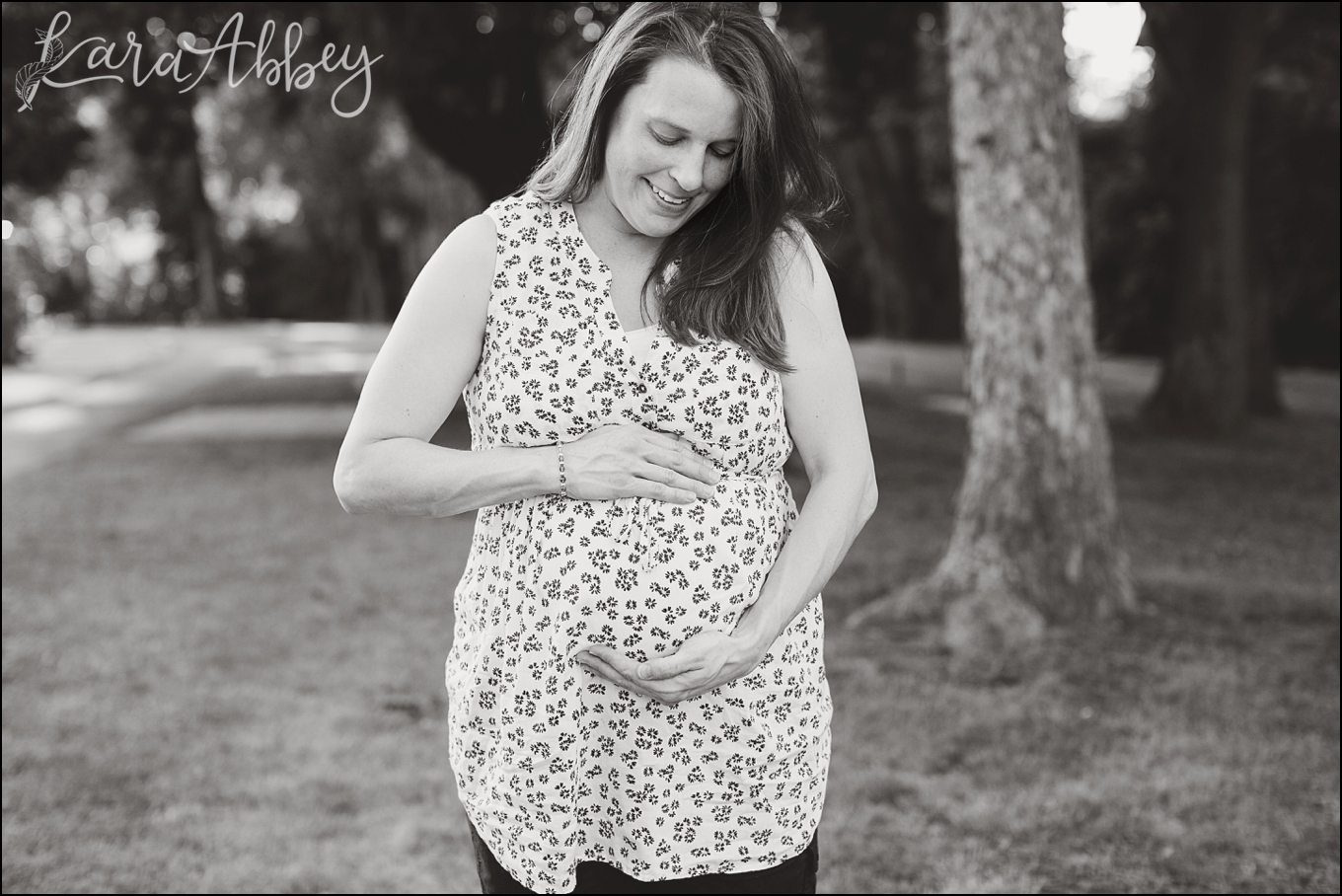 Manor Park in Manor, PA Summer Maternity Portraits by Kara Abbey Photography in Irwin, PA