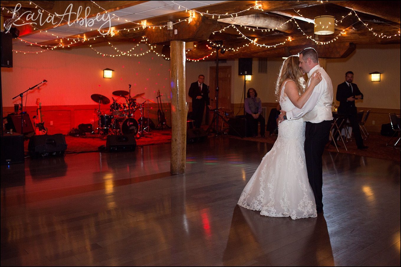 Romantic Summer Seven Springs Mountain Resort Reception in the Alpine Room by Kara Abbey Photography in Irwin, PA