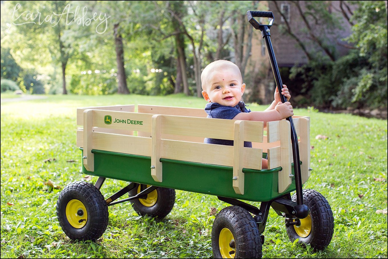 Summer Family Portraits at Manor Park in Irwin, PA by Kara Abbey Photography
