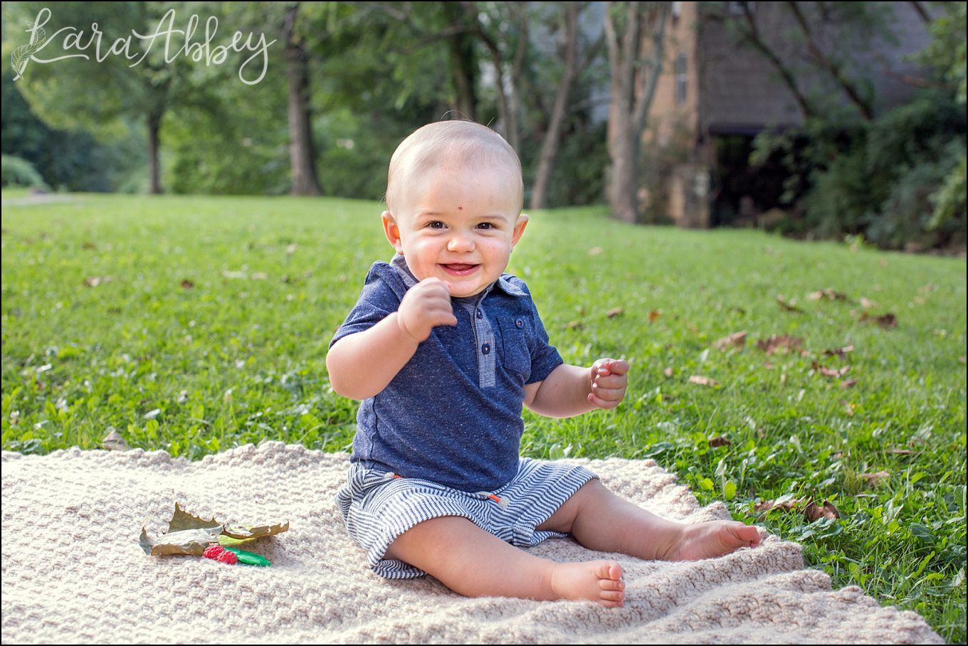 Summer Family Portraits at Manor Park in Irwin, PA by Kara Abbey Photography