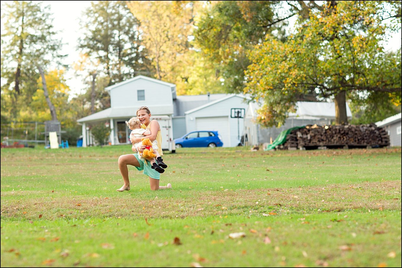 A Wedding Photographer's Backyard Fall Family Portraits in Irwin, PA