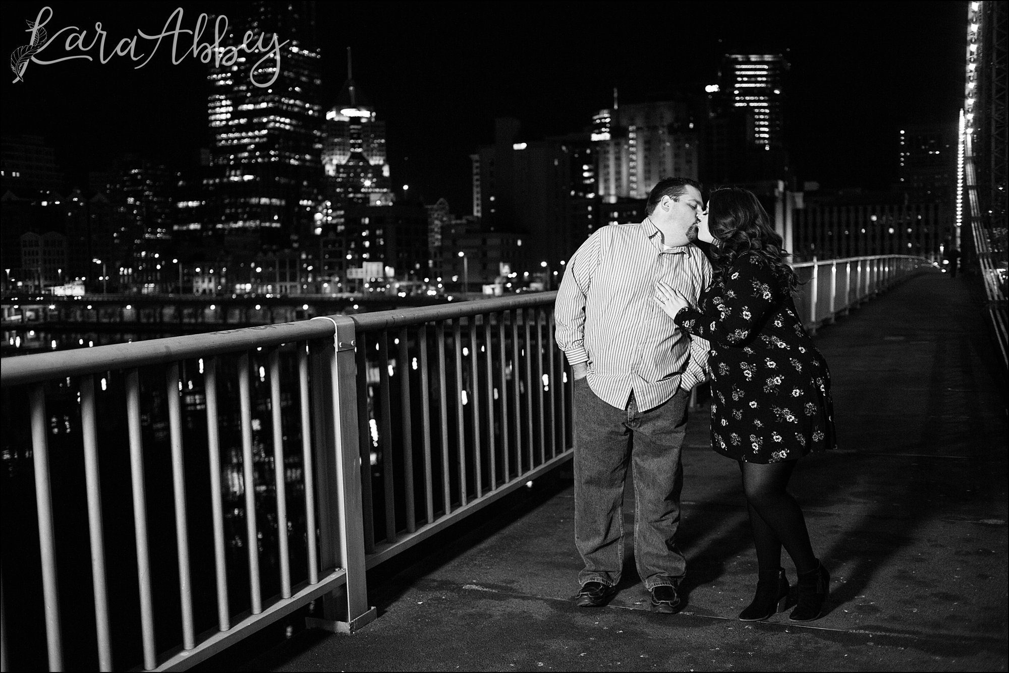 Smithfield Street Bridge Engagement Photos at Night by Pittsburgh, PA Wedding Photographer