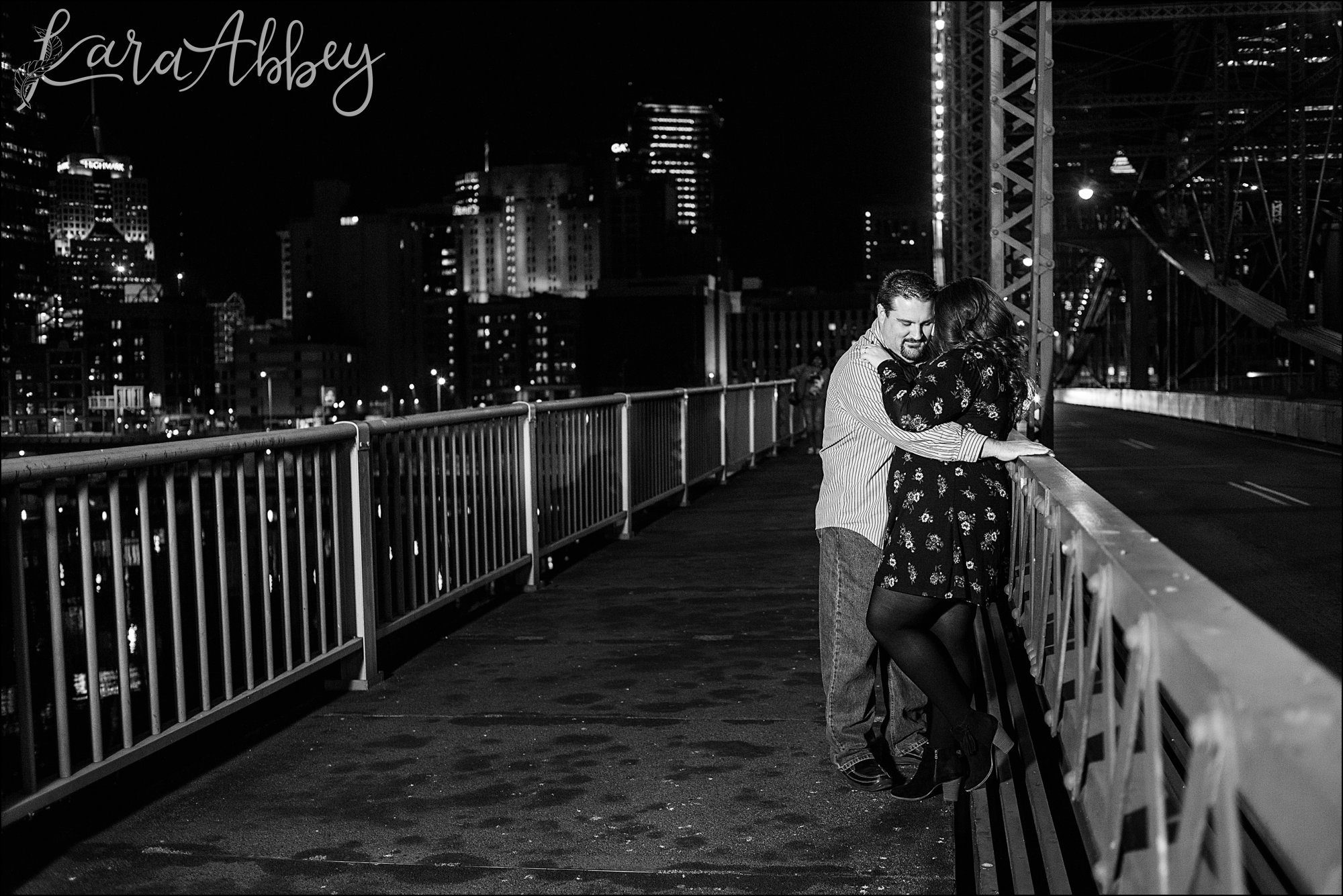 Smithfield Street Bridge Engagement Photos at Night by Pittsburgh, PA Wedding Photographer