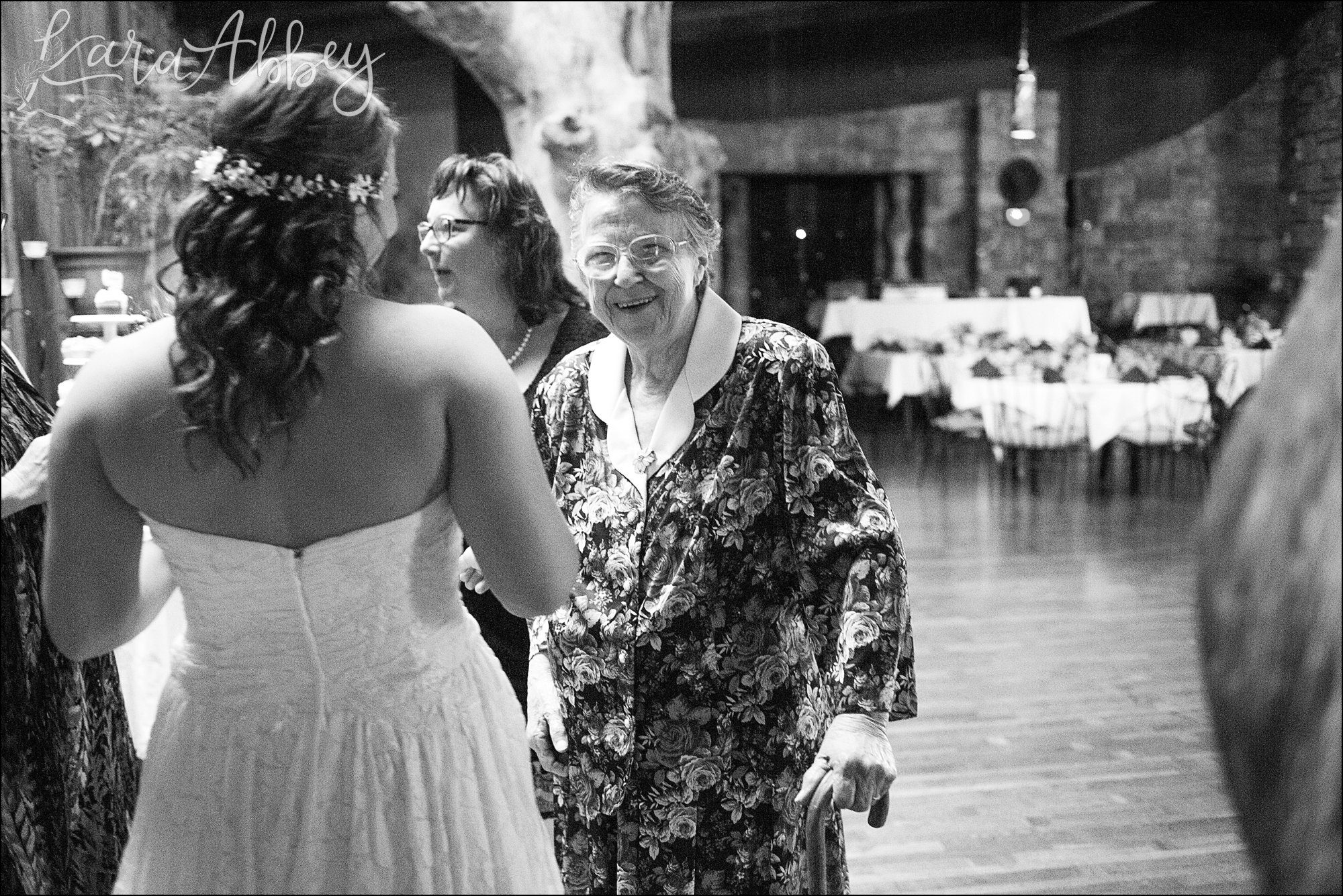 Green Gables Summer Wedding by Irwin, PA Wedding Photographer