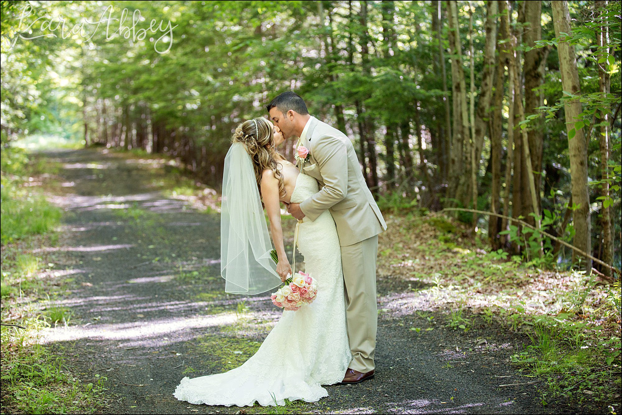 Summer Blush Wedding at Foggy Hollow by Irwin, PA Wedding Photographer