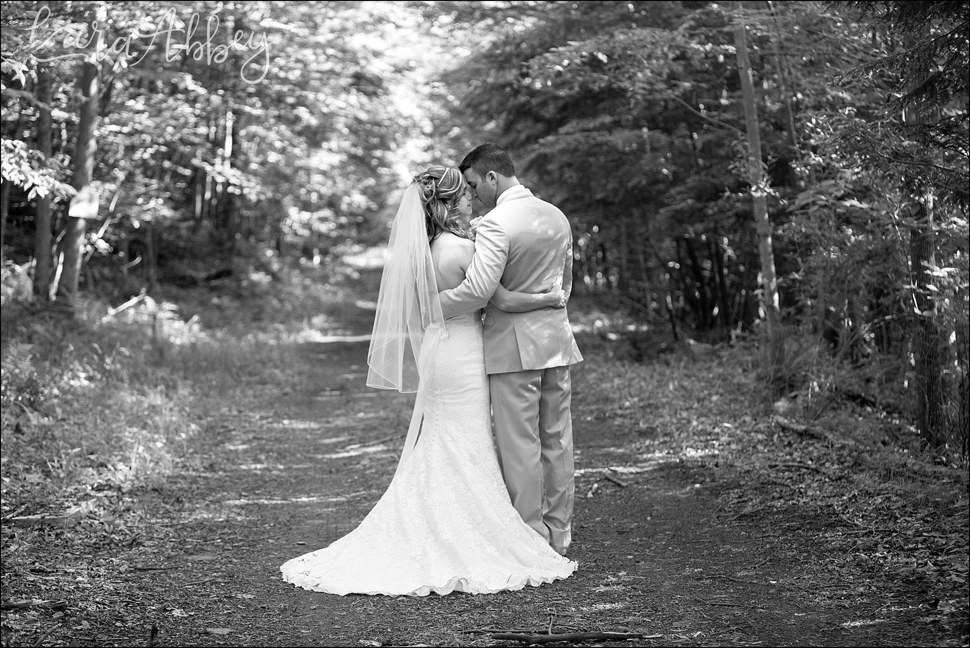 Summer Blush Wedding at Foggy Hollow by Irwin, PA Wedding Photographer