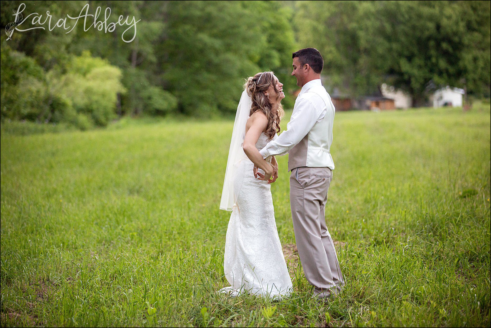 Summer Blush Wedding at Foggy Hollow by Irwin, PA Wedding Photographer