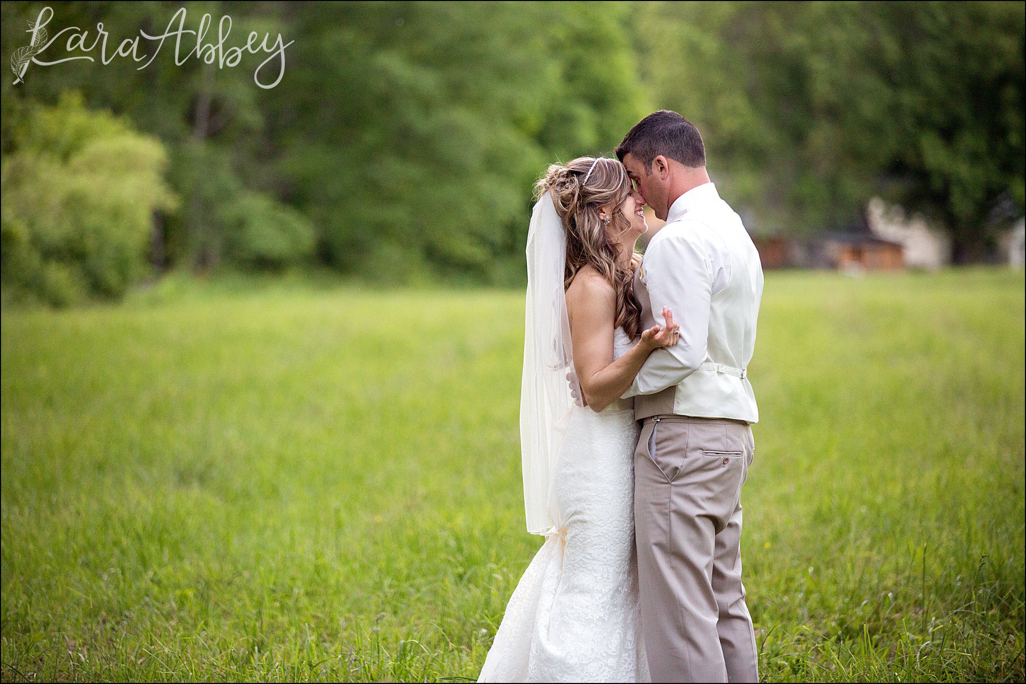 Summer Blush Wedding at Foggy Hollow by Irwin, PA Wedding Photographer
