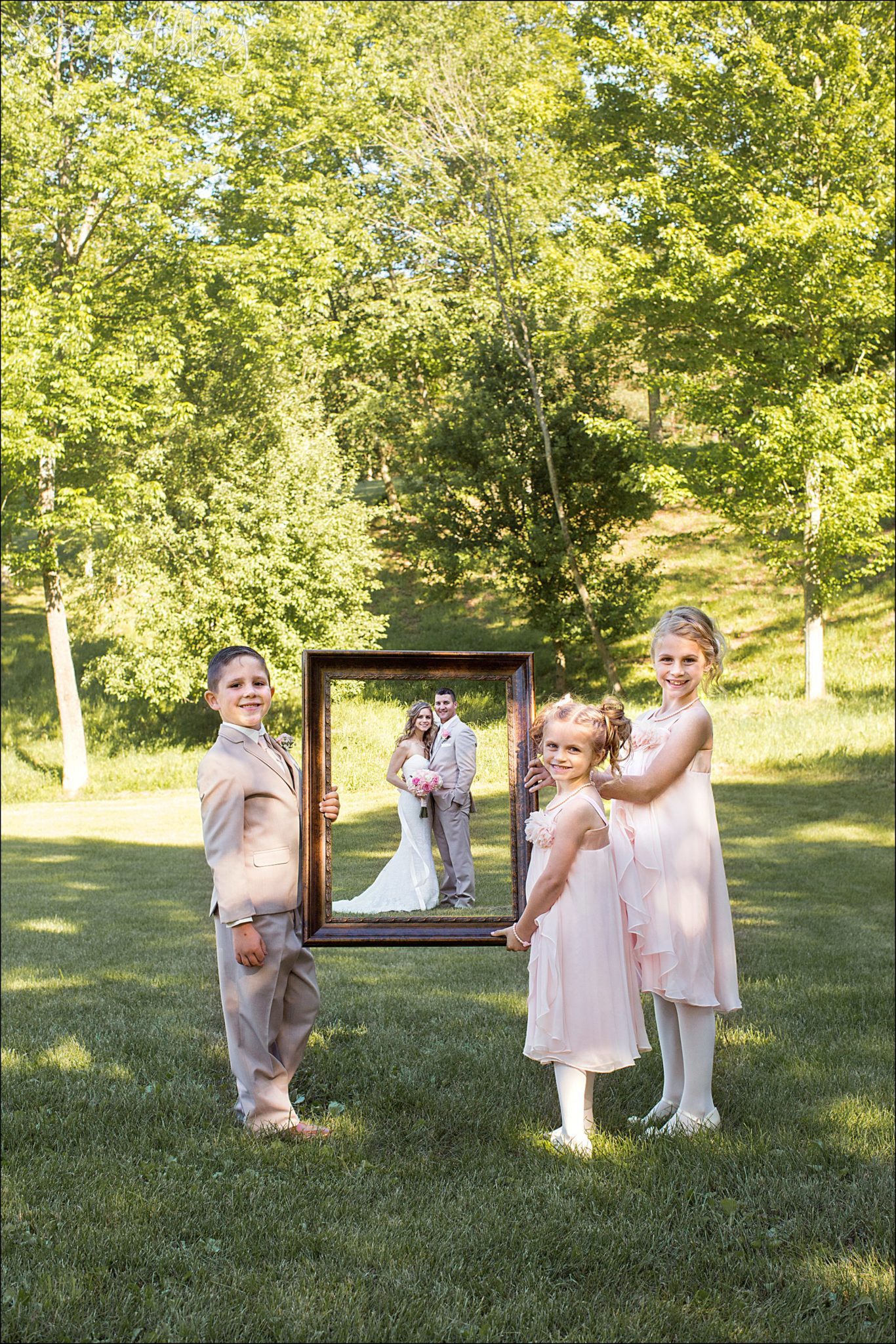 Summer Blush Wedding at Foggy Hollow by Irwin, PA Wedding Photographer