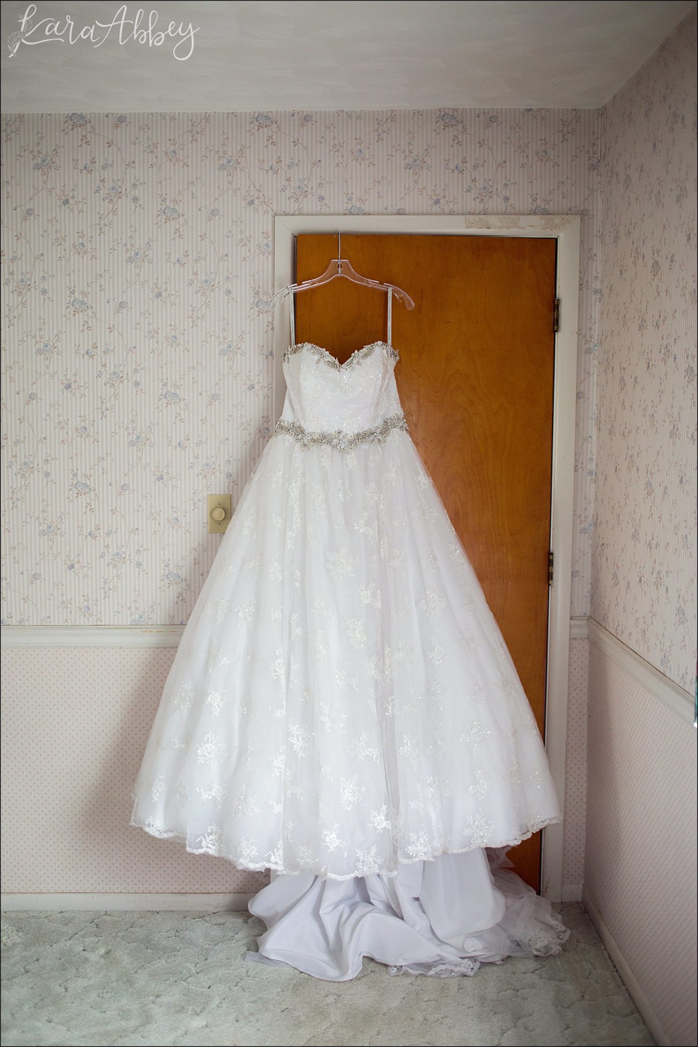 Getting Ready at Grandma's House in Mayville, NY - Wedding Details