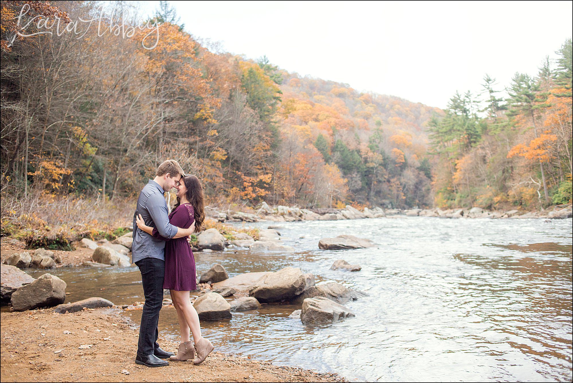 Ohiopyle State Park Engagement Photos in the Fall