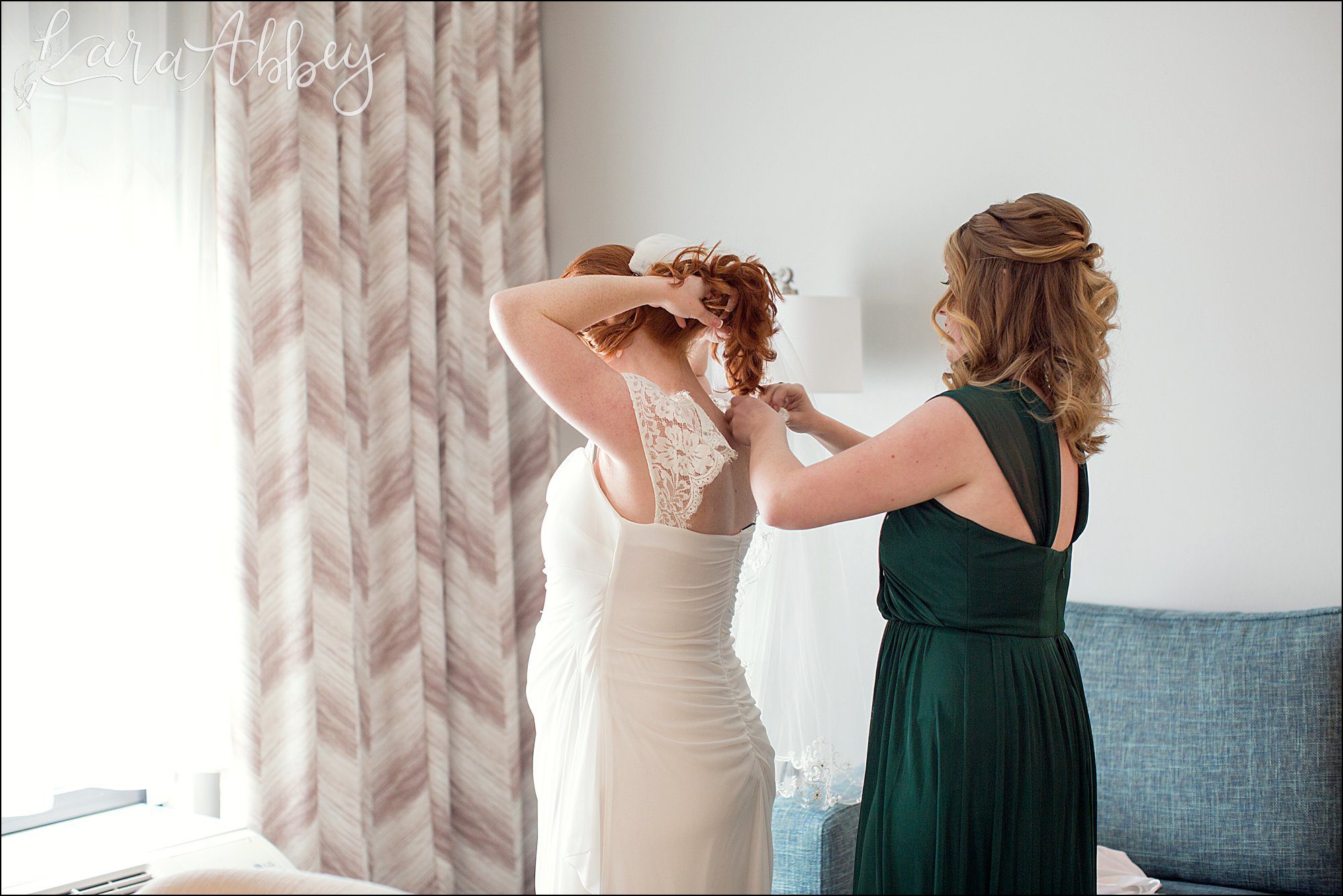 St. Patrick's Day Winter Wedding - Getting Ready at the Hampton Inn in Irwin, PA