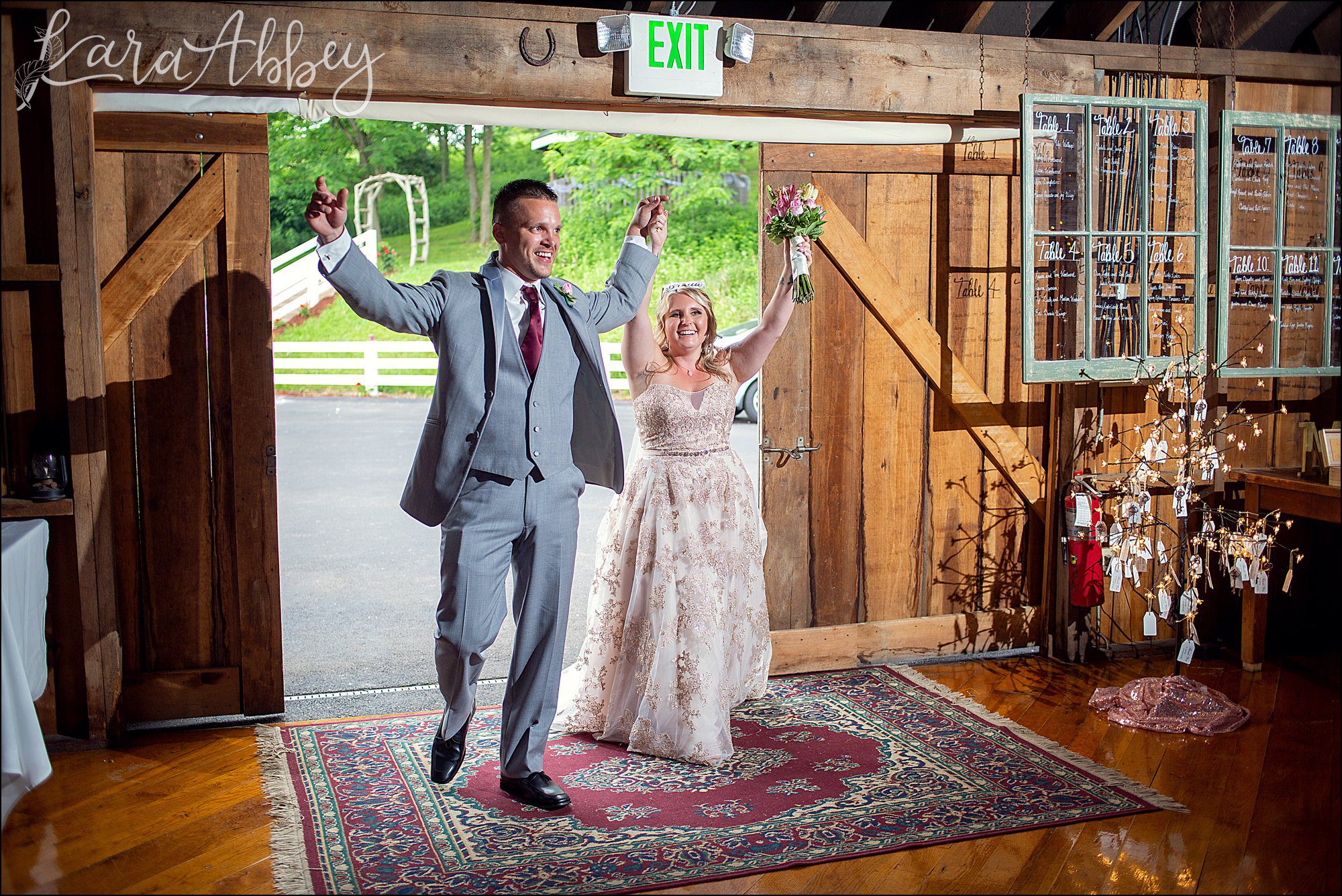 Elegant Summer Wedding at Five Pines Barn in Irwin, PA