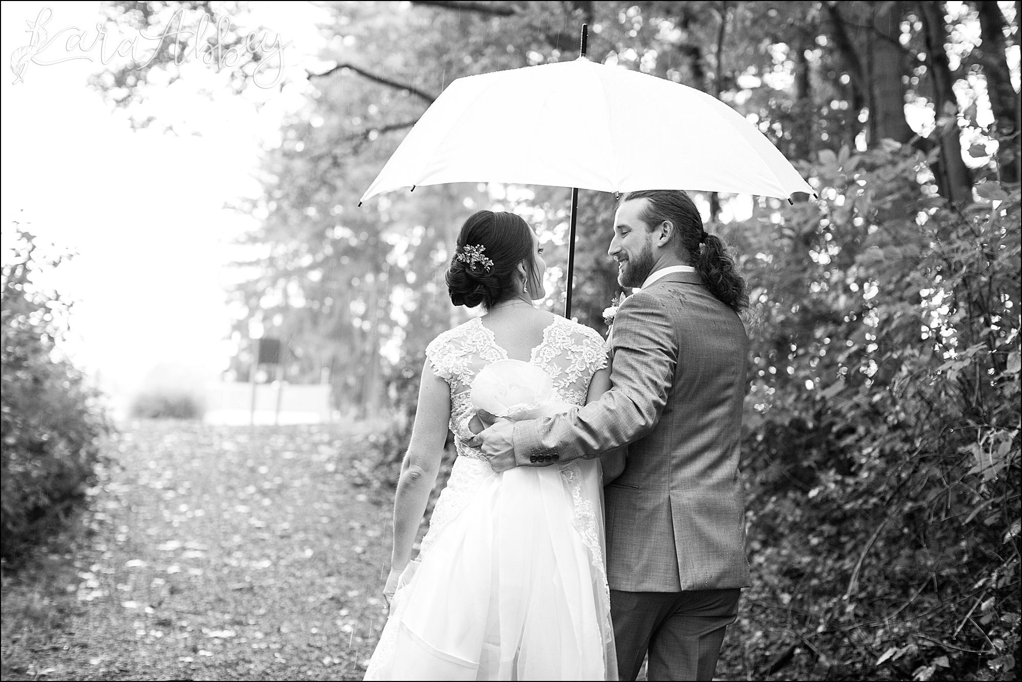 Rainy Summer Wedding Portraits at Bushy Run Battlefield in Jeannette, PA