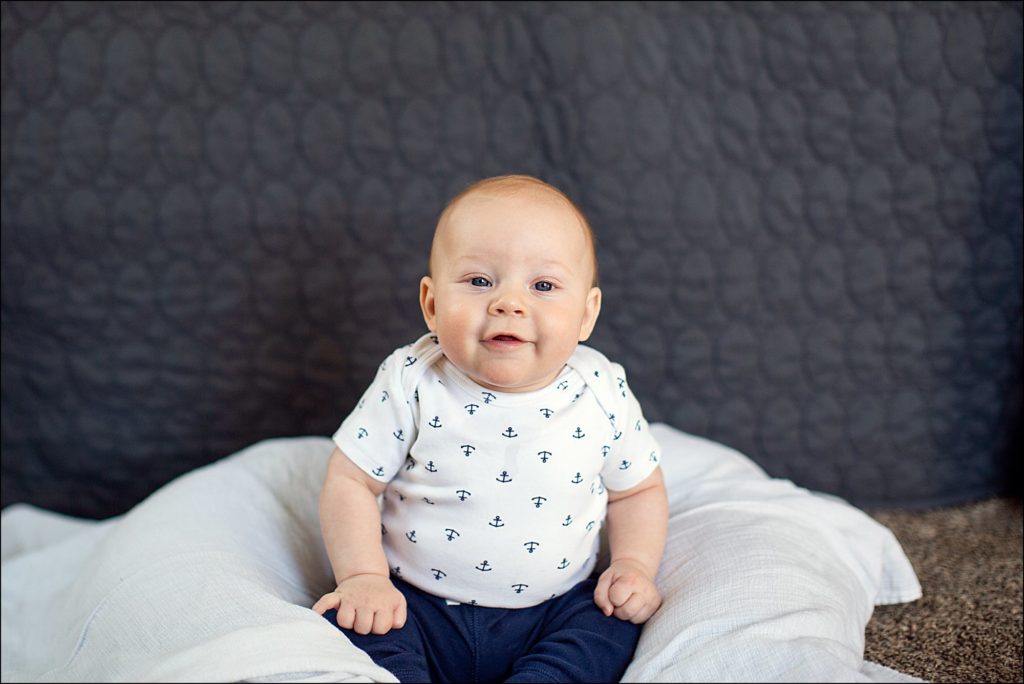 Leander Roxas 4 Month Milestone Photos in Irwin, PA
