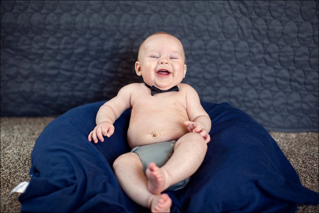 Leander Roxas 4 Month Milestone Photos in Irwin, PA
