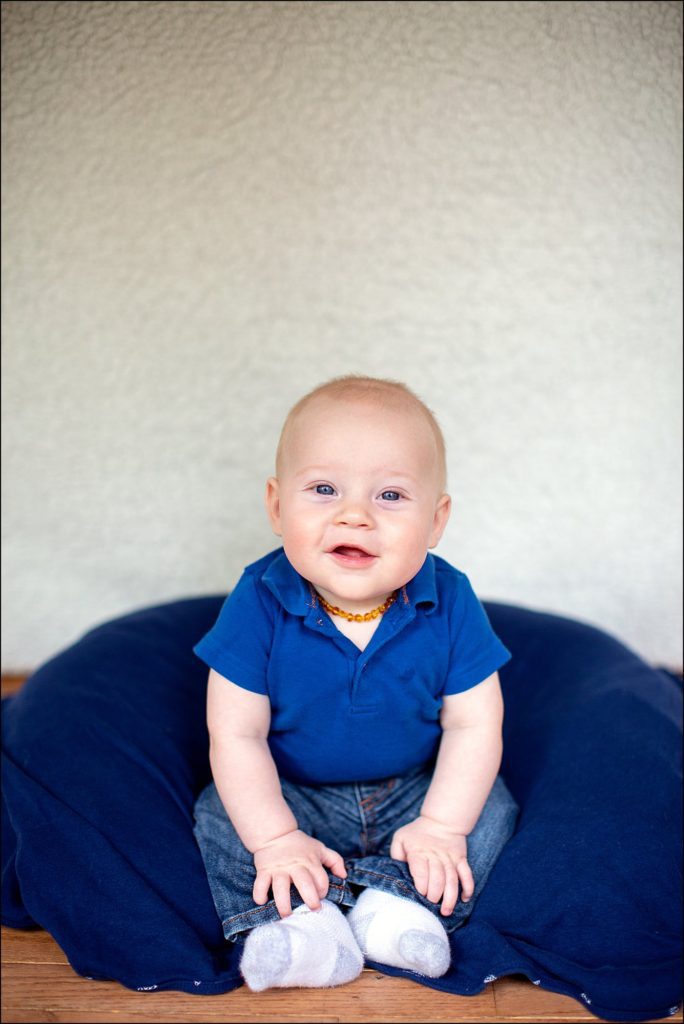 Leander Roxas 5 Month Milestone Photos in Irwin, PA
