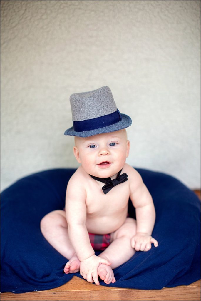 Leander Roxas 5 Month Milestone Photos in Irwin, PA
