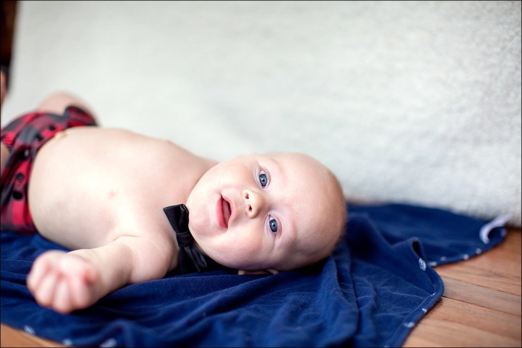 Leander Roxas 5 Month Milestone Photos in Irwin, PA