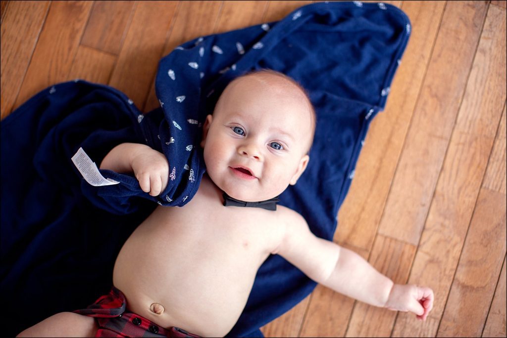 Leander Roxas 5 Month Milestone Photos in Irwin, PA