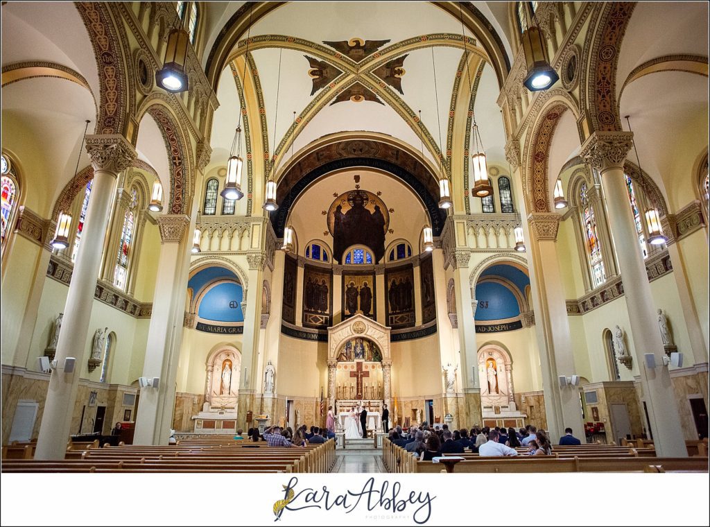 Spring Wedding in Downtown Pittsburgh at DoubleTree by Hilton