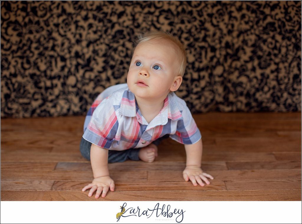 Leander Roxas 10 Month Portraits in Irwin, PA
